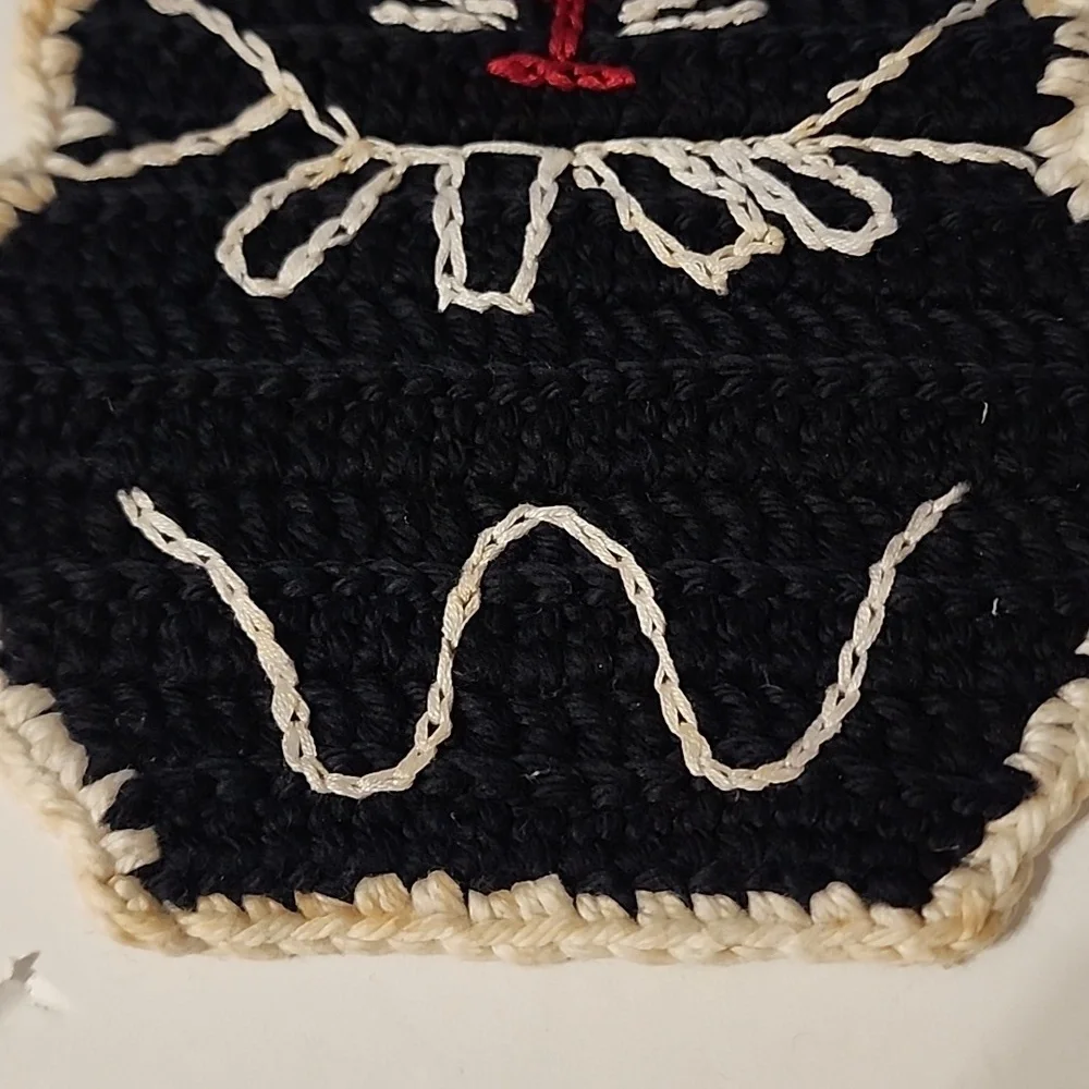 Cat Trivet/ Pot Holder Black Crochet w/Round Hanger For Diaplay Embroidery Face